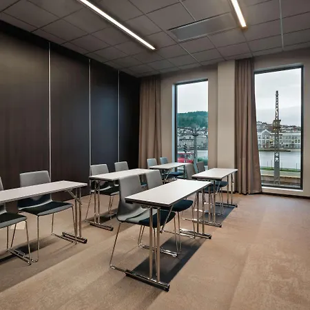 Quality River Station ホテル