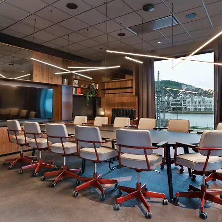 Hotel Quality River Station 3*