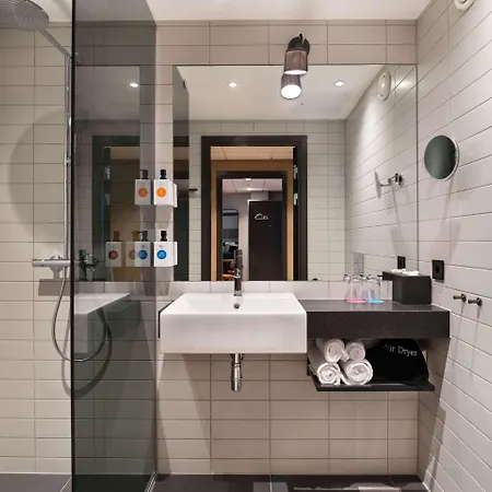 Quality River Station ドランメン