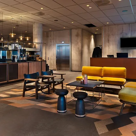 Quality River Station Hotel 4*