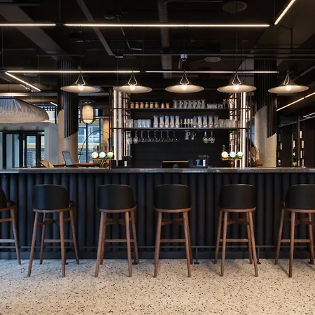 Quality River Station Hotel 3*